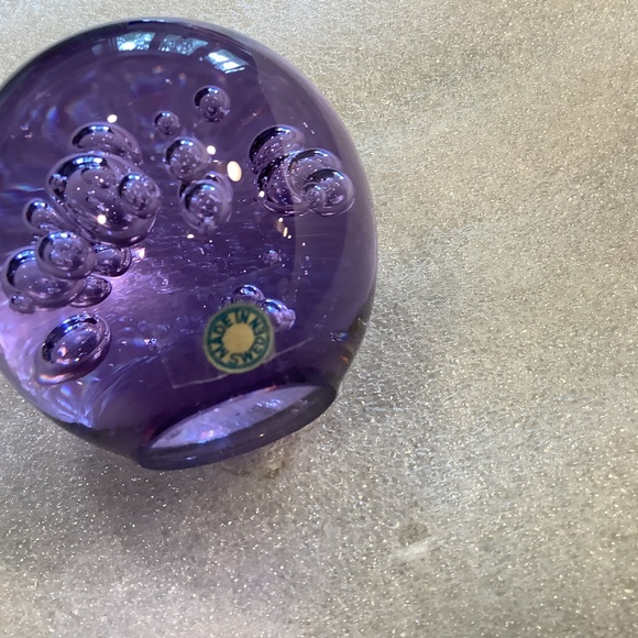Purple Amethyst Paper Weight Art Glass With Bubbles - Made In Sweden 3 Inch - Picture 4 of 7